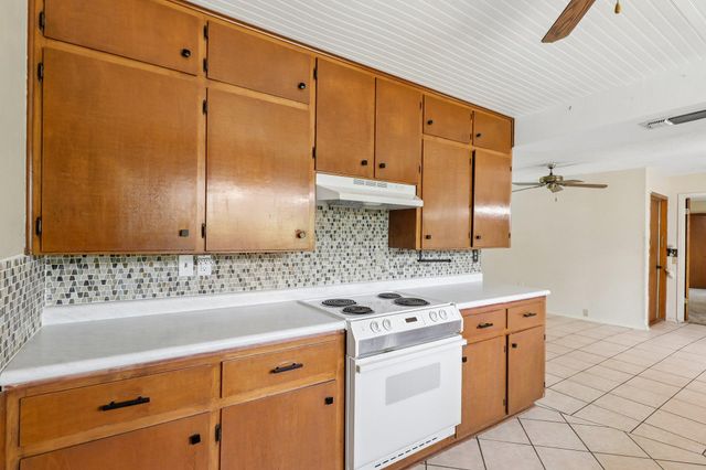 162 Indian Oak DR, Bastrop, TX 78602