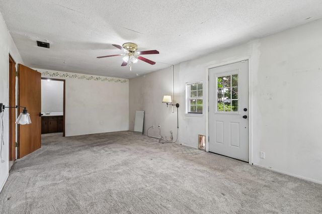 162 Indian Oak DR, Bastrop, TX 78602