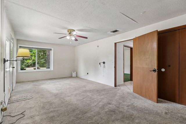162 Indian Oak DR, Bastrop, TX 78602