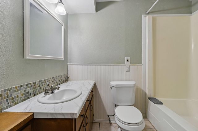 162 Indian Oak DR, Bastrop, TX 78602