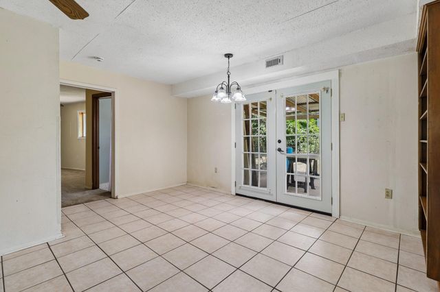 162 Indian Oak DR, Bastrop, TX 78602