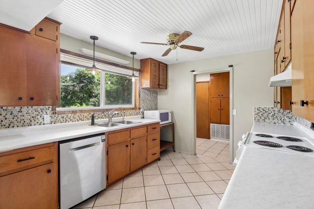 162 Indian Oak DR, Bastrop, TX 78602