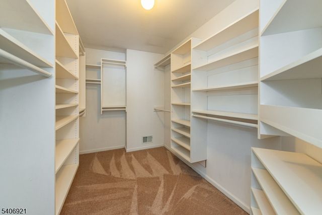 15 Vista Dr, Rockaway Twp., NJ 07005