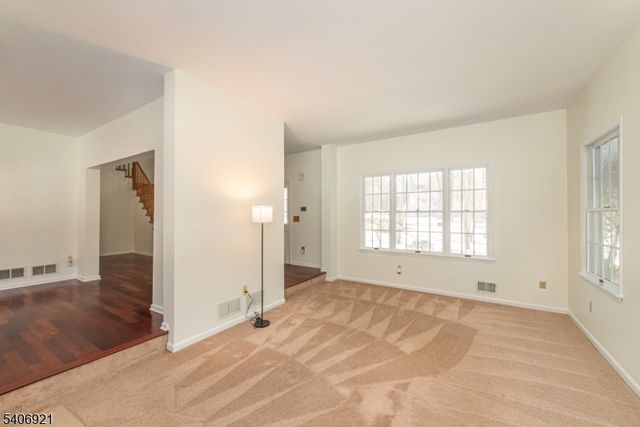 15 Vista Dr, Rockaway Twp., NJ 07005