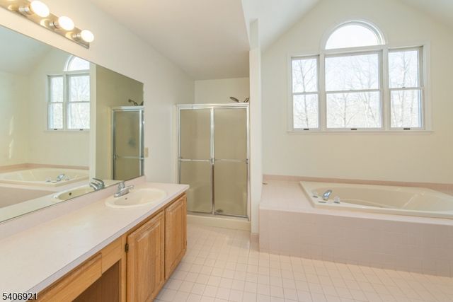 15 Vista Dr, Rockaway Twp., NJ 07005