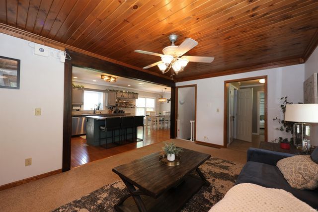 8209 Manor Drive, Fort Wayne, IN 46825
