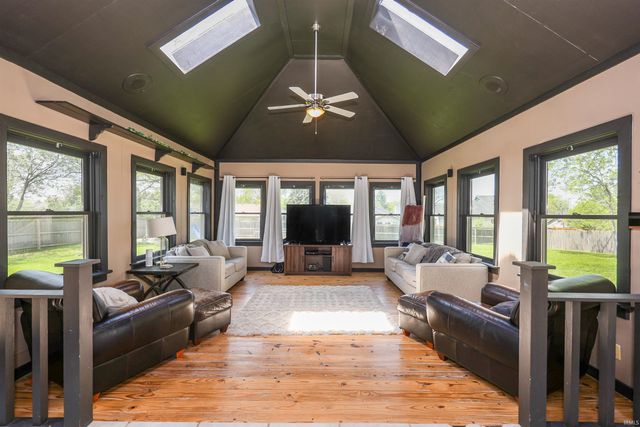 8209 Manor Drive, Fort Wayne, IN 46825