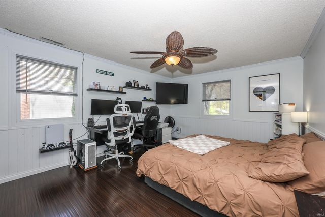8209 Manor Drive, Fort Wayne, IN 46825