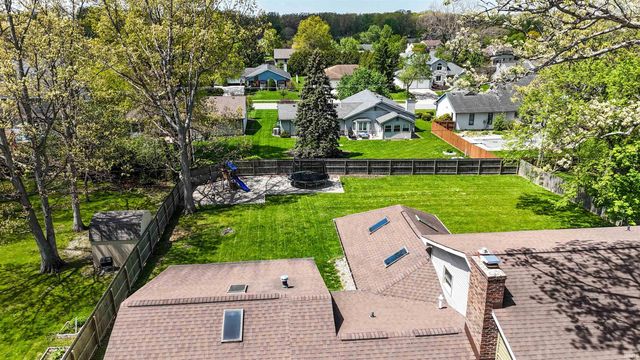 8209 Manor Drive, Fort Wayne, IN 46825