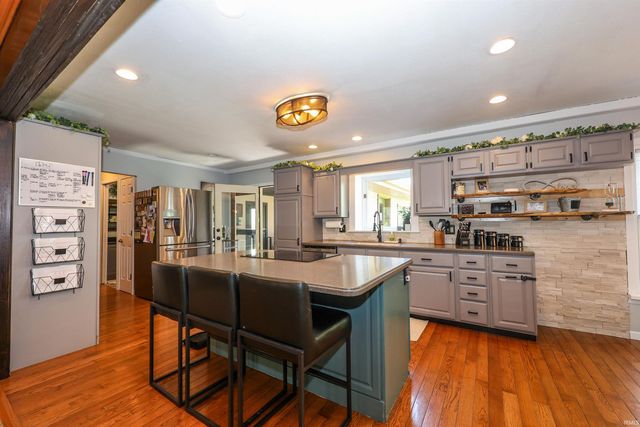 8209 Manor Drive, Fort Wayne, IN 46825