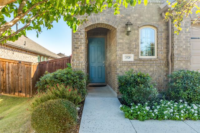 3520 Tulip Drive, Aubrey, TX 76227