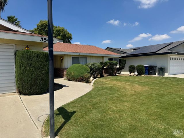 3509 Mc Courry Street, Bakersfield, CA 93304