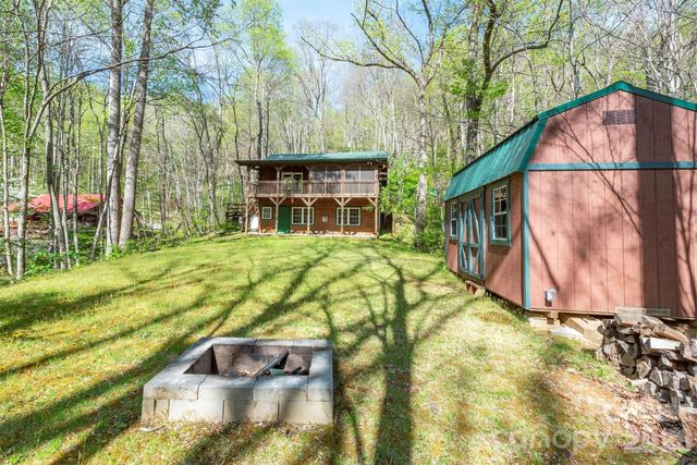 196 Friar Tuck Lane, Maggie Valley, NC 28751