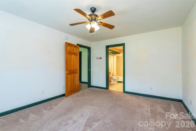 196 Friar Tuck Lane, Maggie Valley, NC 28751