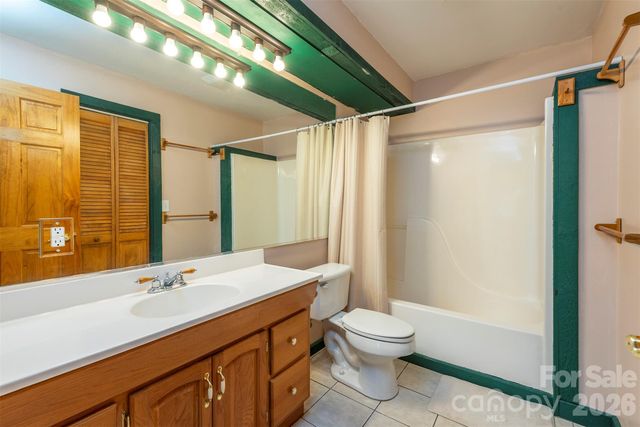 196 Friar Tuck Lane, Maggie Valley, NC 28751