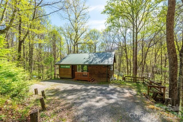 196 Friar Tuck Lane, Maggie Valley, NC 28751