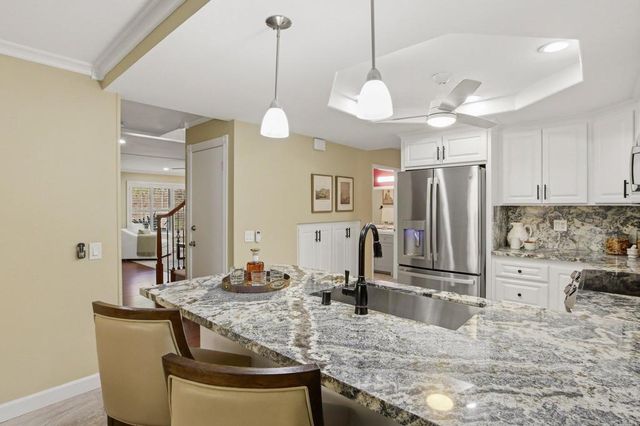 5482 Rebolla Lane, San Diego, CA 92124