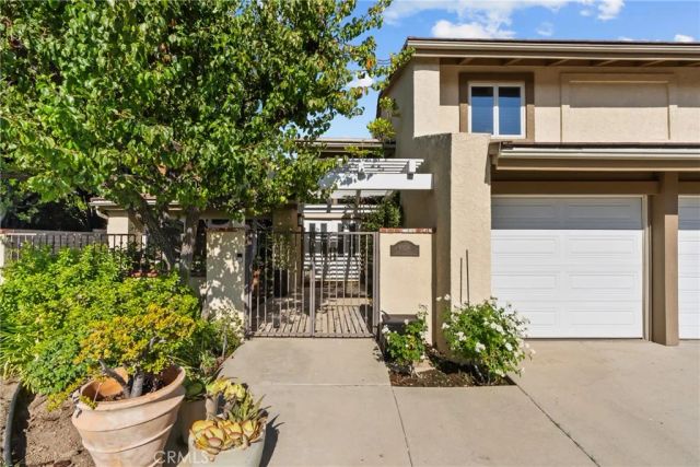 10216 Melvin, Northridge, CA 91324