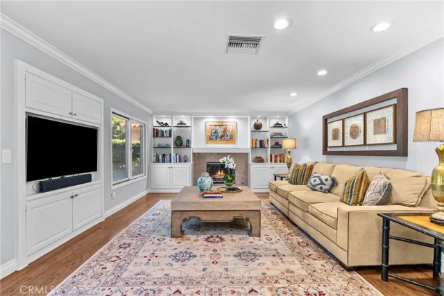 10216 Melvin, Northridge, CA 91324