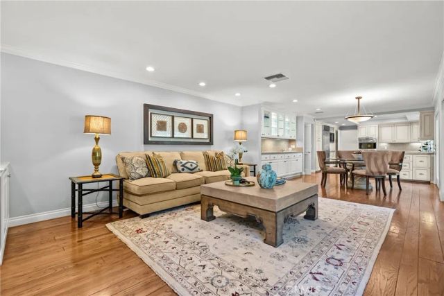 10216 Melvin, Northridge, CA 91324