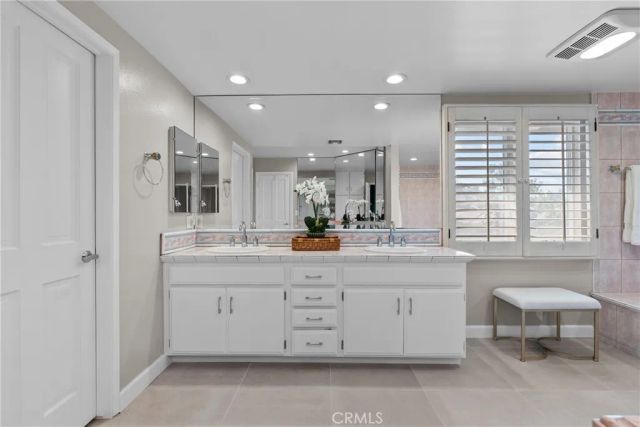 10216 Melvin, Northridge, CA 91324