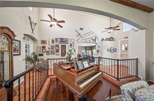 11530 Terracina Boulevard, Redlands, CA 92373