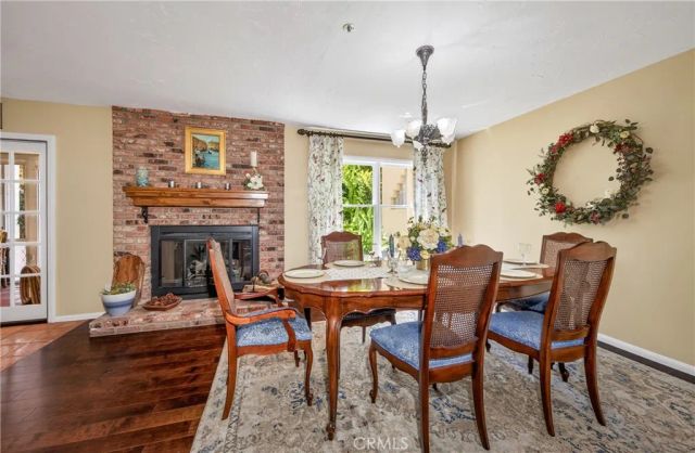 11530 Terracina Boulevard, Redlands, CA 92373
