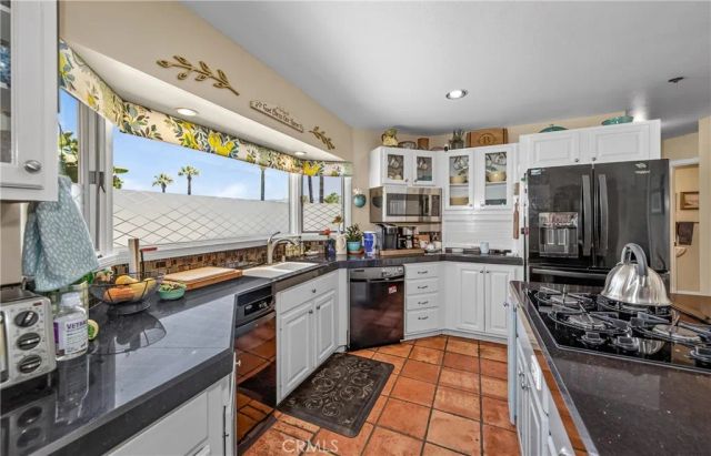 11530 Terracina Boulevard, Redlands, CA 92373