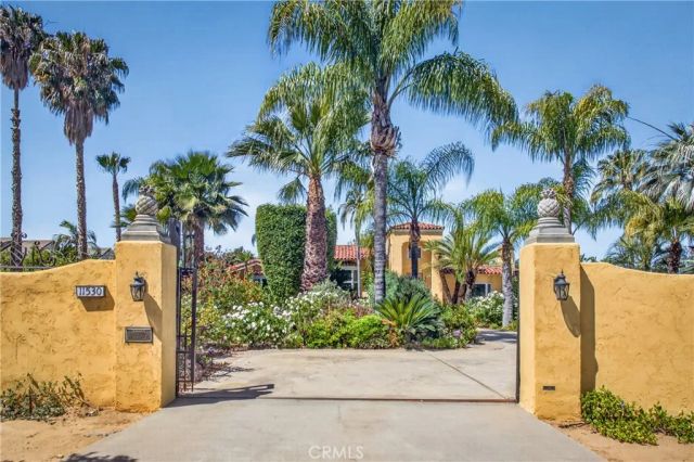 11530 Terracina Boulevard, Redlands, CA 92373