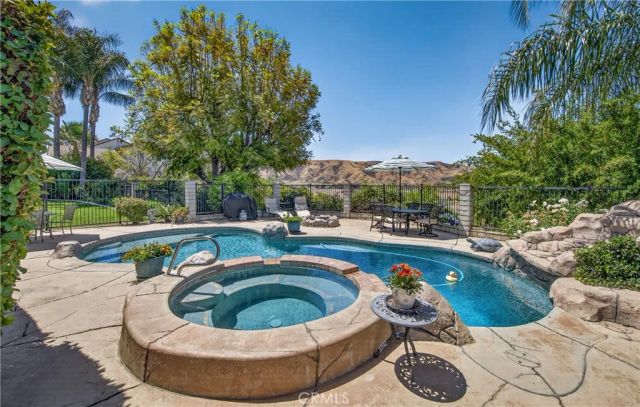 11530 Terracina Boulevard, Redlands, CA 92373
