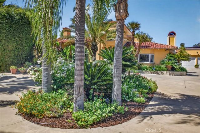 11530 Terracina Boulevard, Redlands, CA 92373