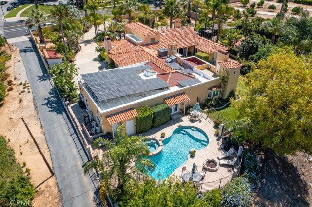 11530 Terracina Boulevard, Redlands, CA 92373