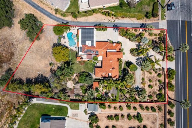 11530 Terracina Boulevard, Redlands, CA 92373