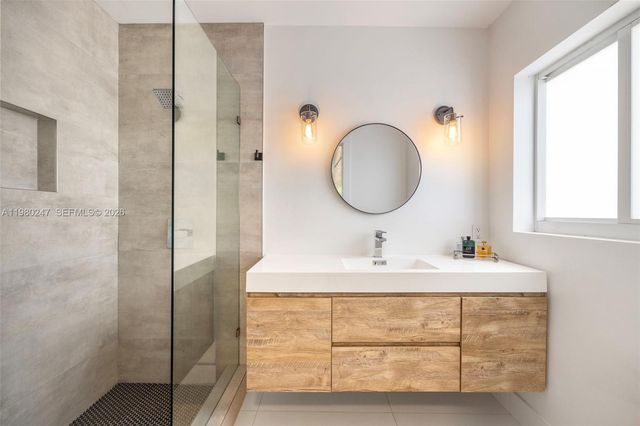 6609 SW 62nd Ter, South Miami, FL 33143