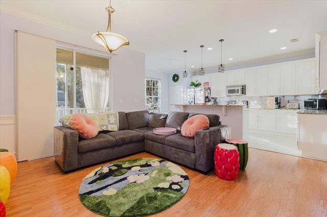 1500 HILLVIEW LANE, Tarpon Springs, FL 34689