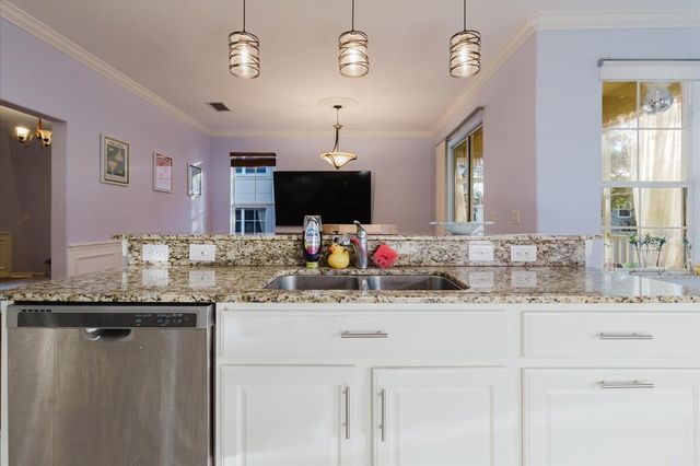 1500 HILLVIEW LANE, Tarpon Springs, FL 34689