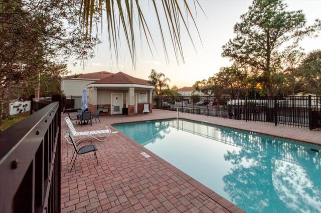 1500 HILLVIEW LANE, Tarpon Springs, FL 34689