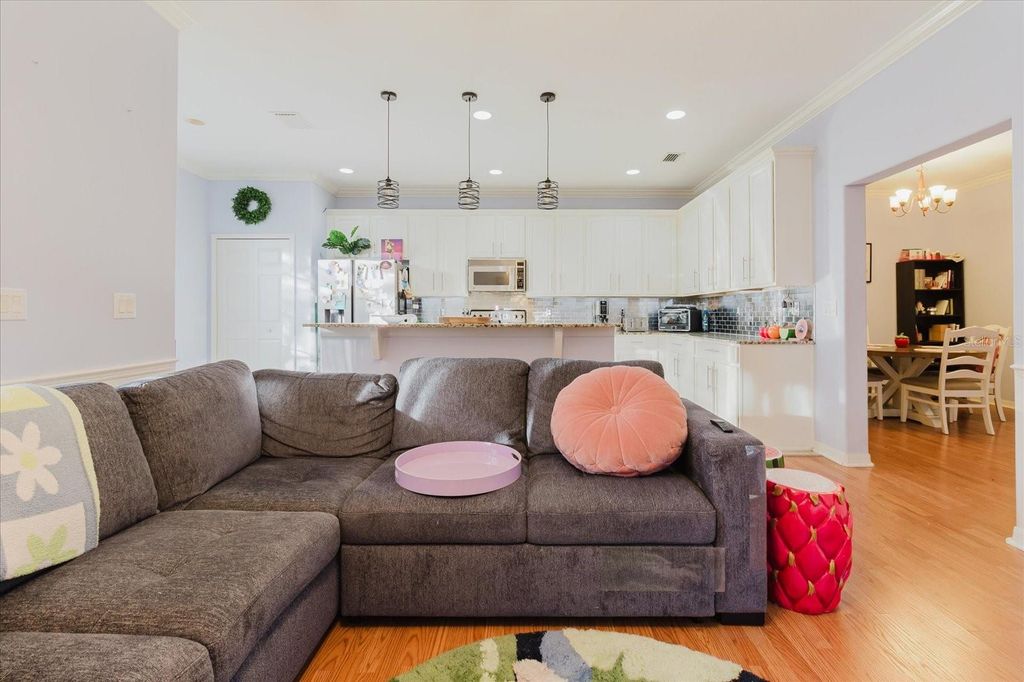 Image 24 of property listing at 1500 HILLVIEW LANE, Tarpon Springs, FL 34689