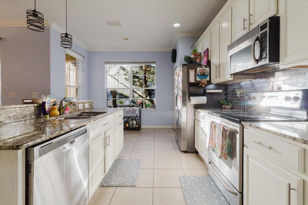 Image 27 of property listing at 1500 HILLVIEW LANE, Tarpon Springs, FL 34689