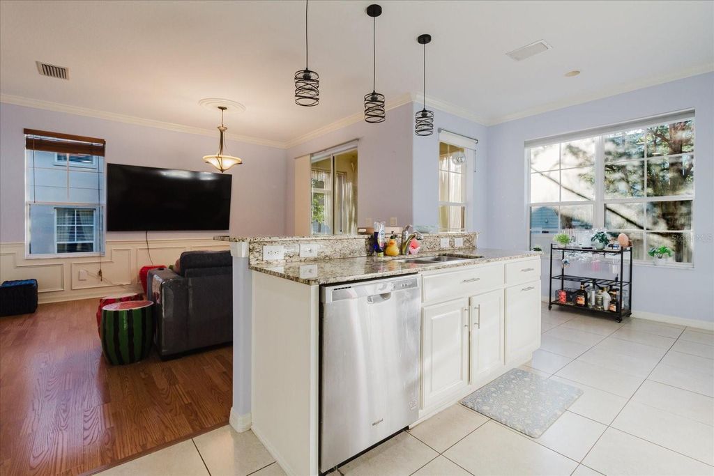 Image 28 of property listing at 1500 HILLVIEW LANE, Tarpon Springs, FL 34689