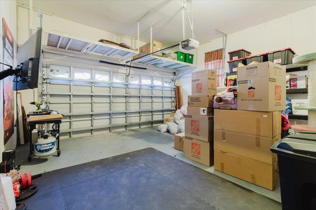 Image 62 of property listing at 1500 HILLVIEW LANE, Tarpon Springs, FL 34689