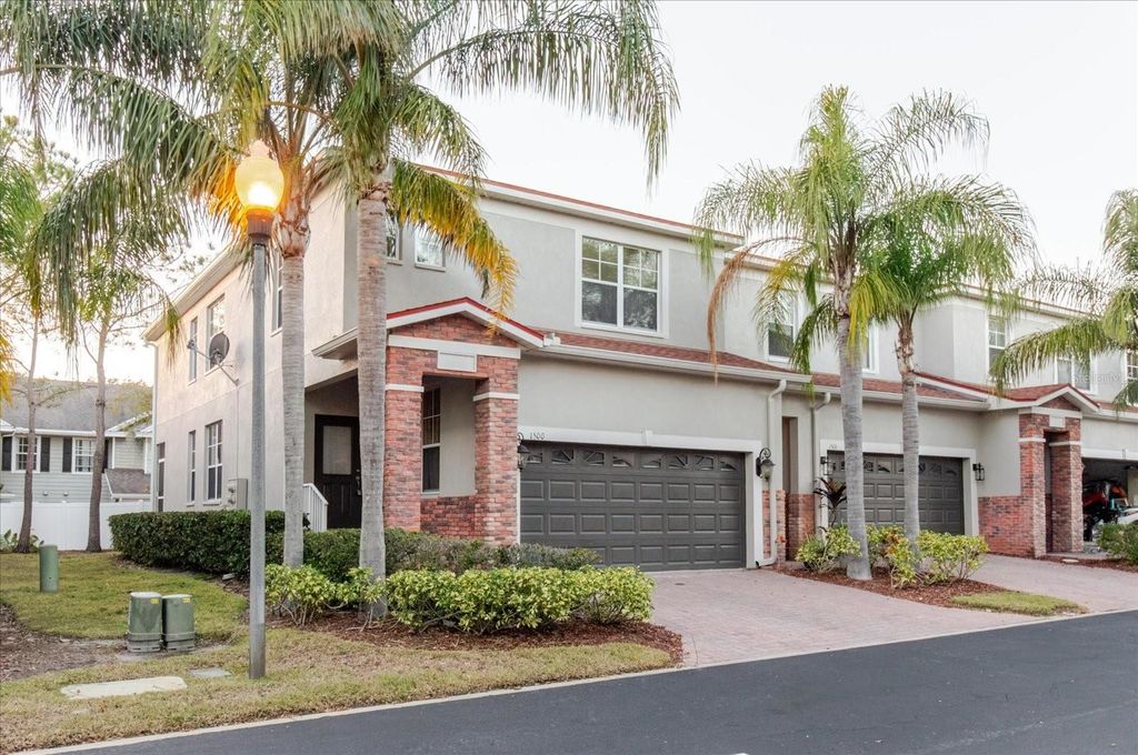 Image 8 of property listing at 1500 HILLVIEW LANE, Tarpon Springs, FL 34689