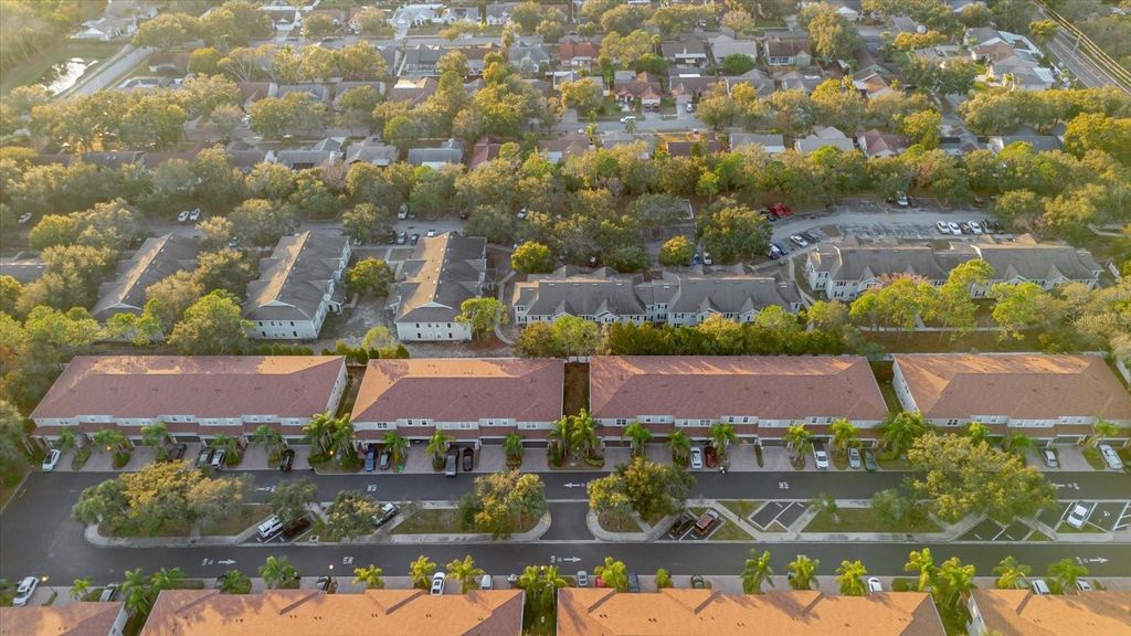 Image 71 of property listing at 1500 HILLVIEW LANE, Tarpon Springs, FL 34689