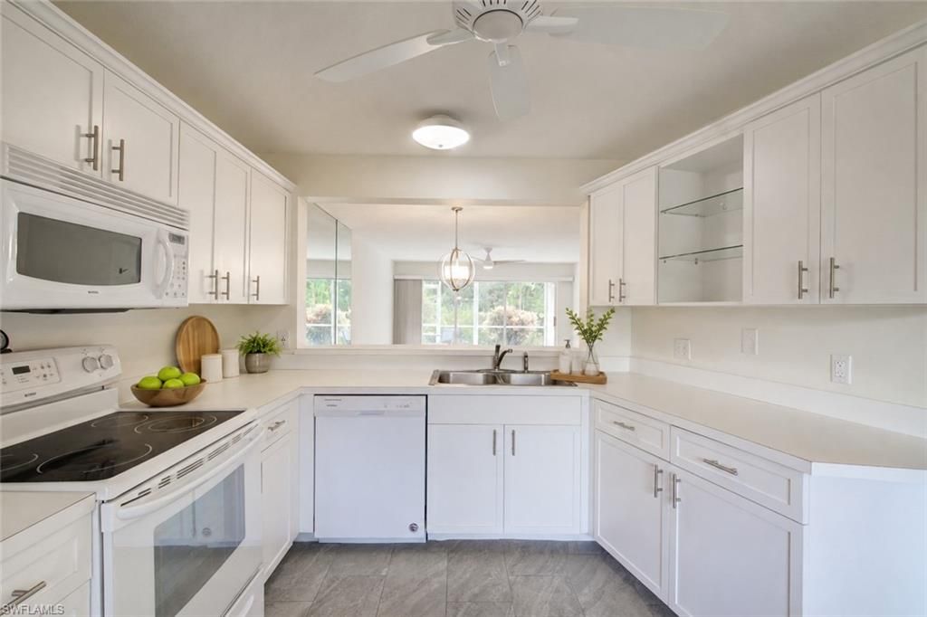 228 Belina DR 5-605, NAPLES, FL 34104 — photo 3