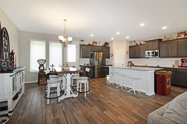 1154 County Road 138, Oak Ridge, TX 75161