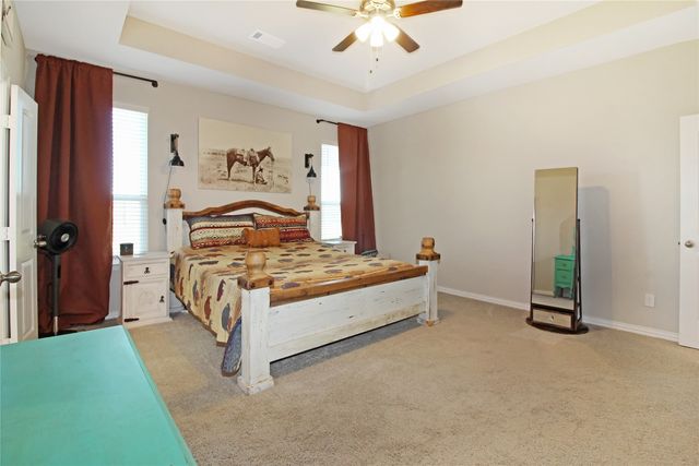 1154 County Road 138, Oak Ridge, TX 75161