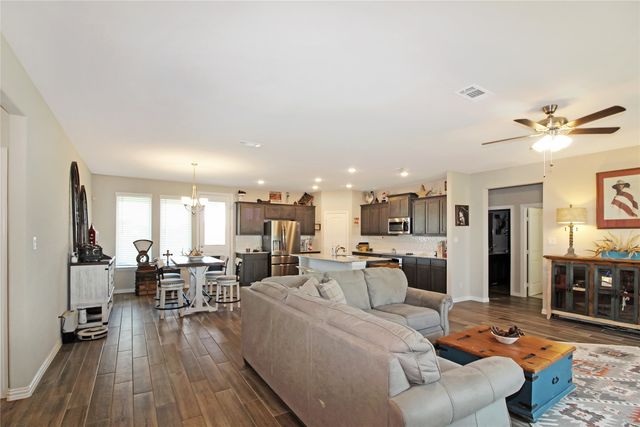 1154 County Road 138, Oak Ridge, TX 75161