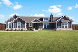 1154 County Road 138, Oak Ridge, TX 75161