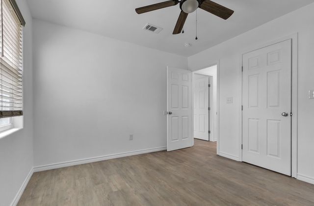 583 Hillcrest Circle, Gordonville, TX 76245