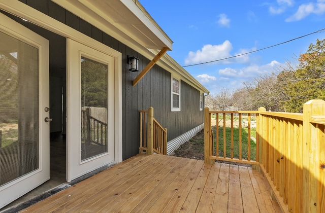 583 Hillcrest Circle, Gordonville, TX 76245